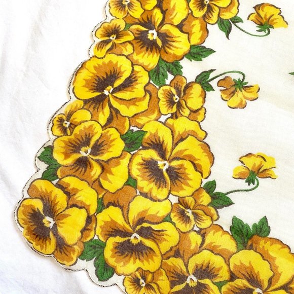 Vintage Large Handkerchief Hankie Yellow Pansies Floral Flowers 17" Square - Picture 4 of 9
